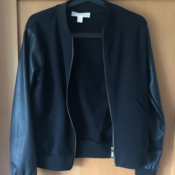 Michael Kors ladies faux leather sleeved bomber. - Picture 3 of 7